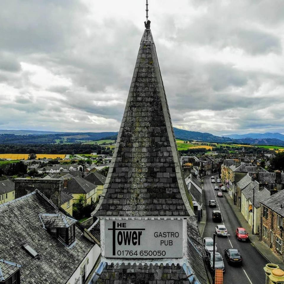 The Tower Gastro Pub & Apartments Crieff Habitación foto